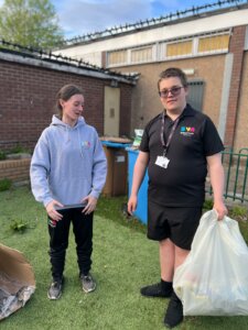 Volunteers Eryn and Mathew