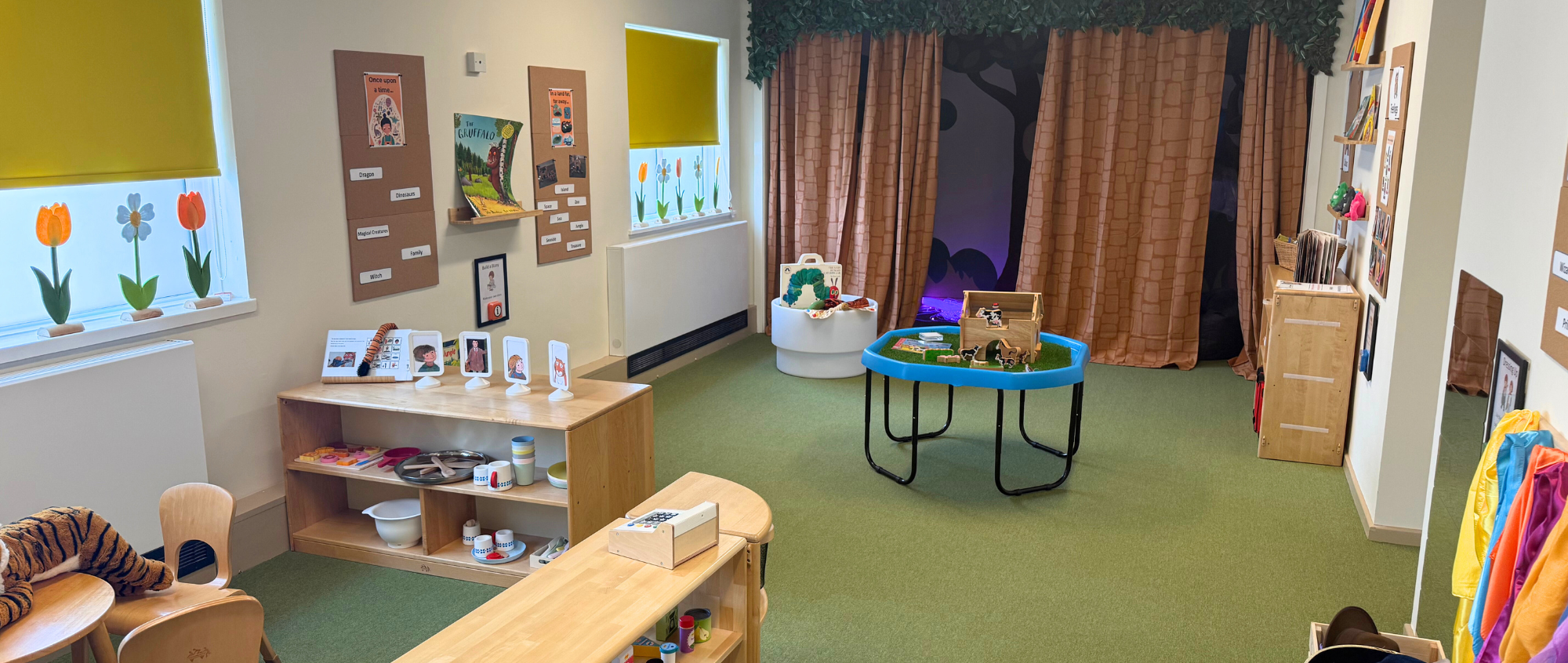 Storynook, Little Hulton