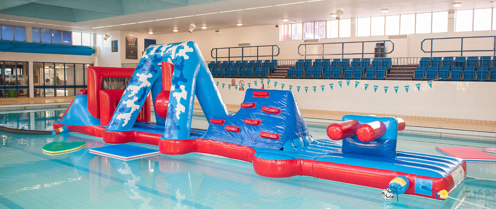 children's parties on an inflatable in the pool