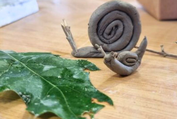 Clay snail and leaf