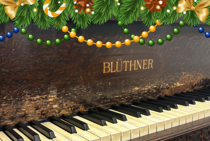 Blüthner grand piano