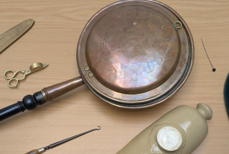 Toys and mystery objects