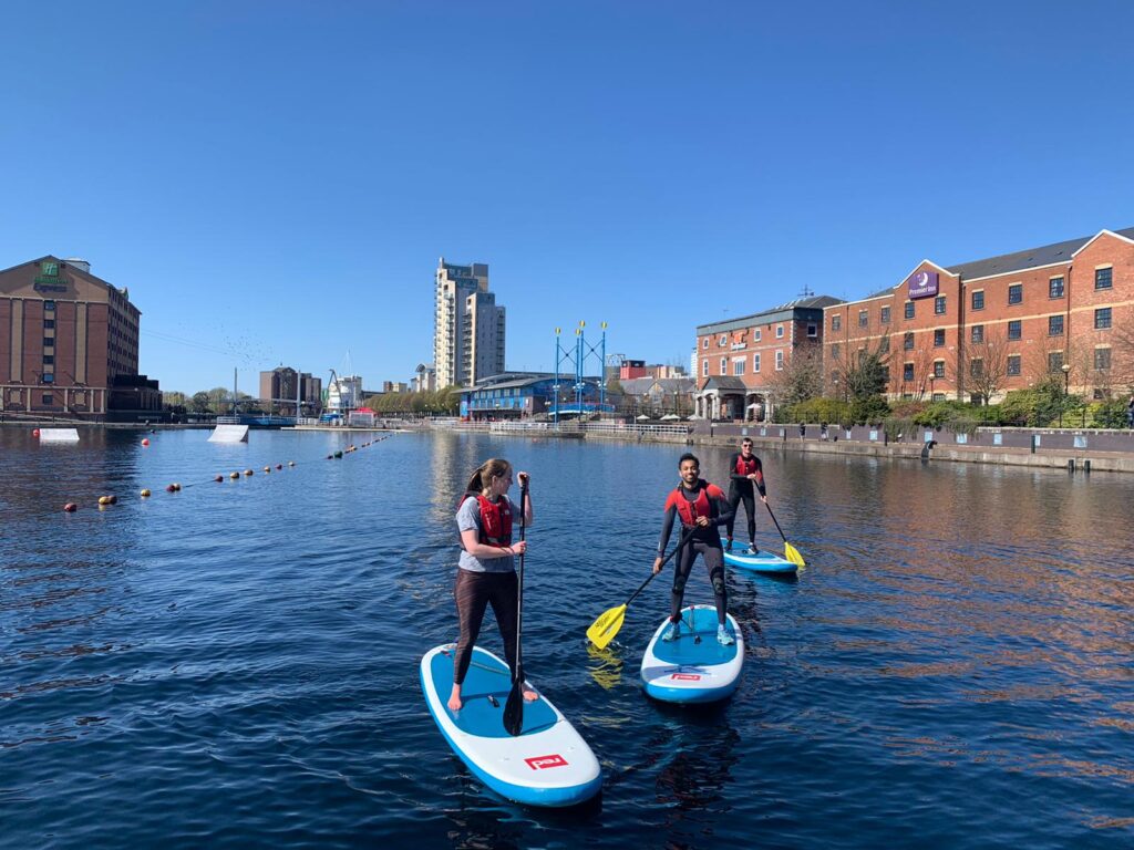 People on SUP